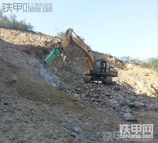 玉柴360挂蒙特贝破碎锤征战昌平采石场
