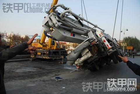 泵車“躺”在這兒不肯“起”