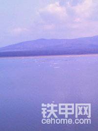 對(duì)面就是俄羅斯的山
