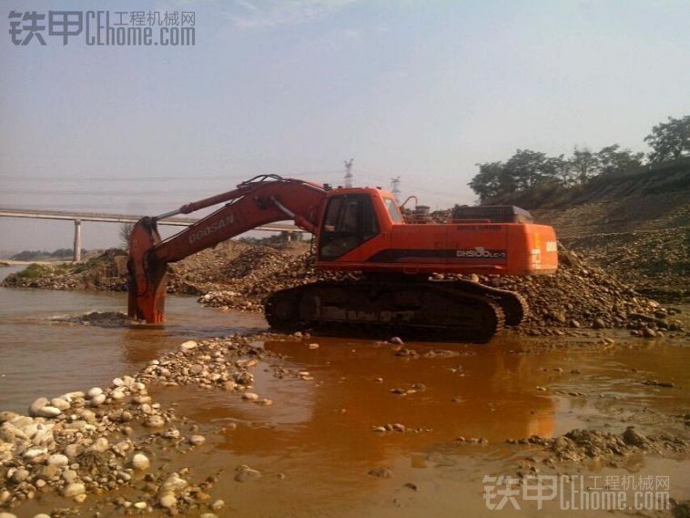 崇州道明挖機(jī)手之。。。拜訪曾經(jīng)干活的沙場