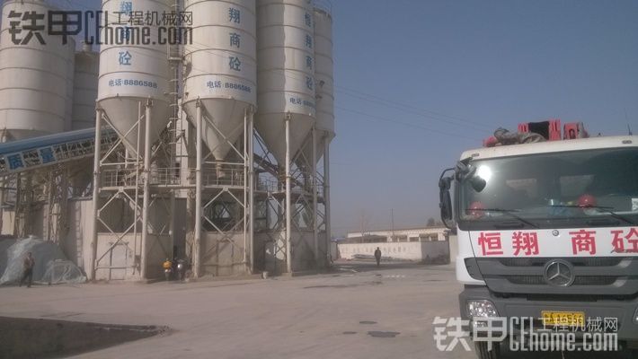 我和西部的泵车、罐车、驾驶员