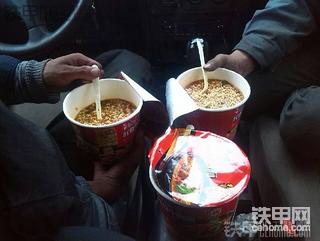 6月的天，矿上沙尘和雪天依然不断