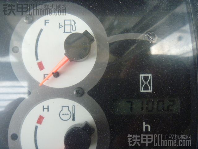 老板轉(zhuǎn)行,急售09年小松PC56-7挖掘機(jī)