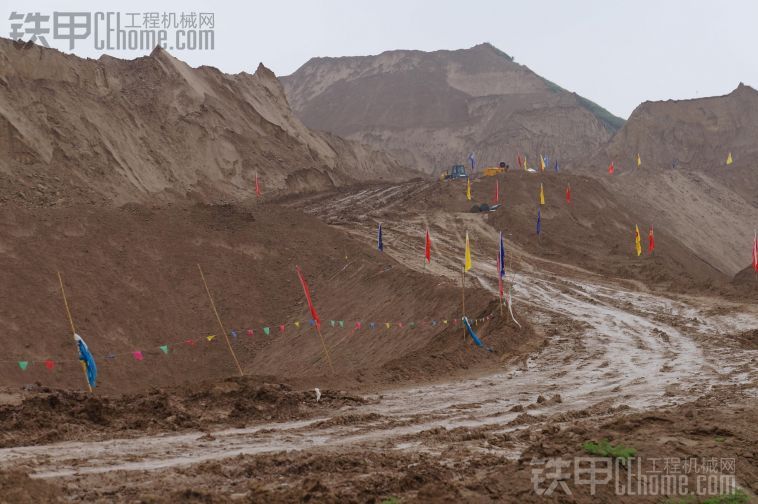 雨天探访西北最大土方工地（没有之一）