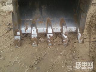 可怜的卡特336D和324D