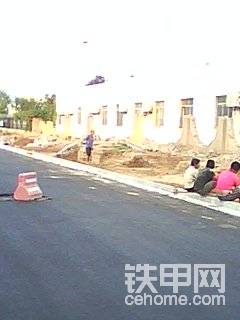 新鋪路面