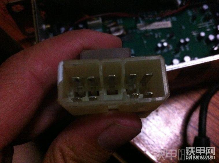 來(lái)個(gè)特寫  萬(wàn)能的甲友能解釋解釋嗎？