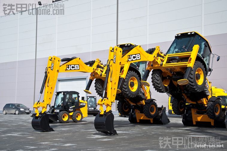 CEMMS 2013——跳舞挖掘機(jī)JCB