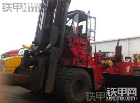 大连45吨， 叉车。