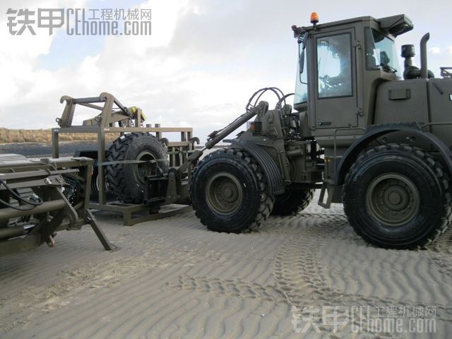 海軍陸戰(zhàn)隊定制的“鋪路裝載機”