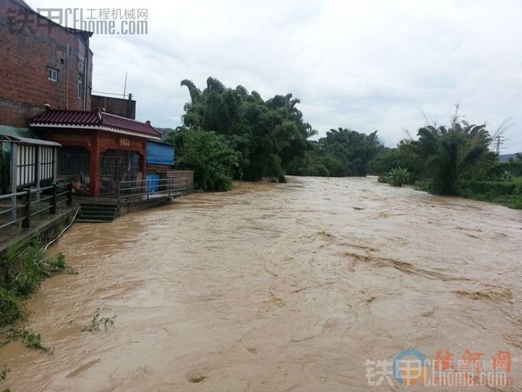 广东汕尾陆河县洪灾侵袭5个镇22个村