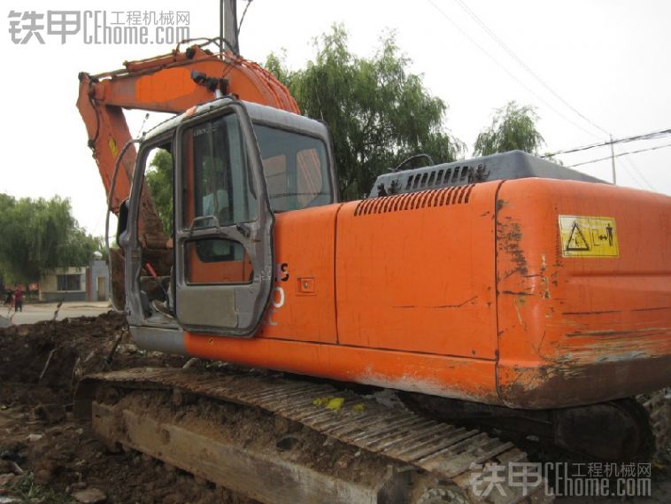 出售一手日立210原版原漆沒動過 車況非常好