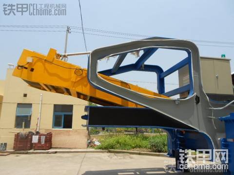 移動(dòng)破碎機(jī) 國產(chǎn)也不錯(cuò)