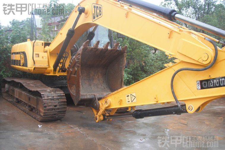 JCB220全進(jìn)口機(jī)型轉(zhuǎn)讓