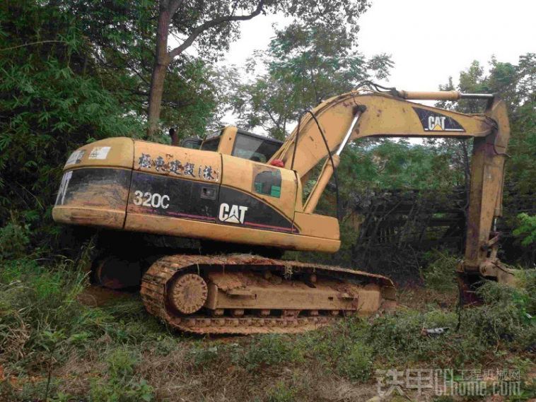 CAT320C