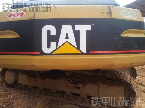 出售 CAT 320