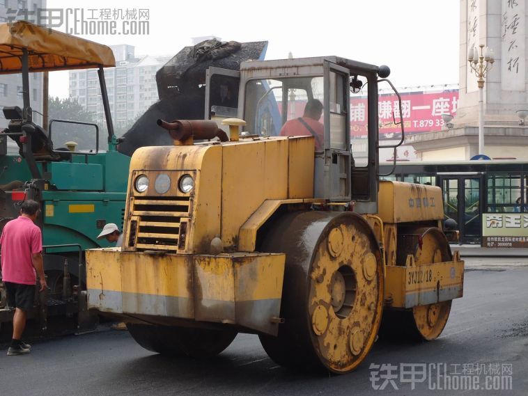 原創(chuàng)拍老車之---江陰柳工3YJ12\18型三輪壓路機