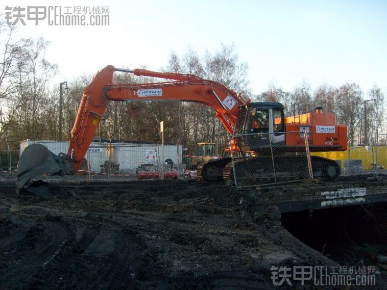 各類顏色涂裝的HITACHI EX470-3，不得不說老外的個性就是張揚