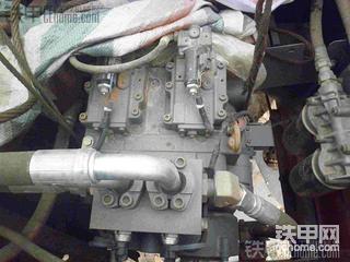 又一臺(tái)電噴挖掘機(jī)趴窩了