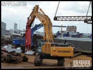 《靓机美图》南韩棒子的HYUNDAI 800LC - 7，在国外。