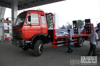 工厂生产挖机运输车系列图片