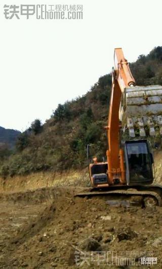 工地准备完工了，那位老板关照一下嘛、最好是在云南省内的，本人的挖机现在云南文山州