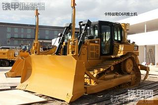 卡特推土机参展2013BICES“不拘小节”闹乌龙