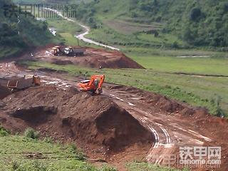 挖机到现在已经十个月了，上点工作照