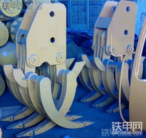 處理出售兩挖機(jī)抓木具