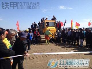 推土机放风筝，彭浦亮了！