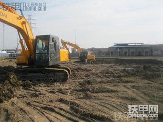 現(xiàn)代挖機(jī)新鮮上市