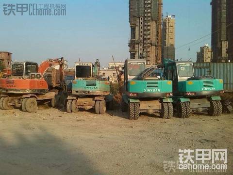 曬曬兄弟照。洗洗睡了，大佬，你的機(jī)手最近怎么不翻了，怪無(wú)聊的
