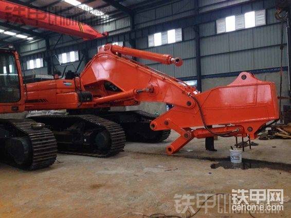 這臺(tái)先安裝了臂  明天到工地