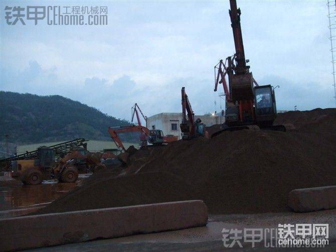 堆場(chǎng)