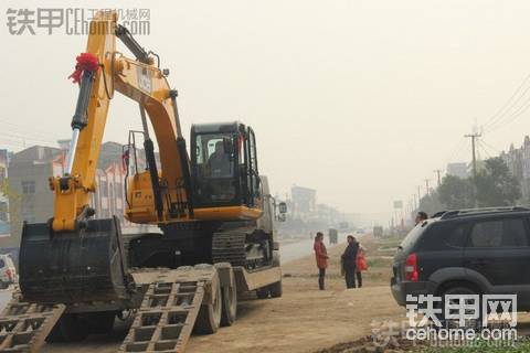 轉(zhuǎn)讓英國jcb210的挖掘機(jī)