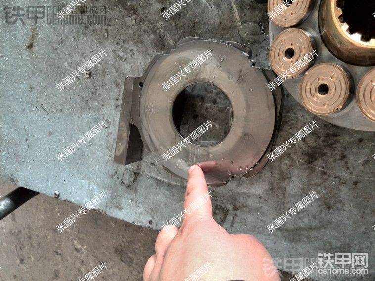 檢查搖擺，本次零件狀態(tài)比較好，只摸到一個(gè)輕微凸起