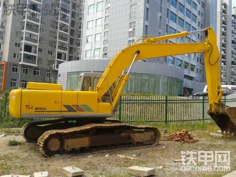 转让住友220挖掘机