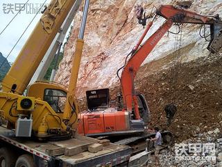 日立210 電噴 短臂..工作時間五千多小時....采石場翻車