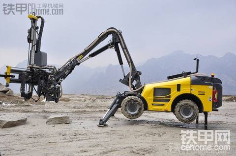 RockBuggy跟FlexiROC T20是孪生兄弟吗？长得好像.....