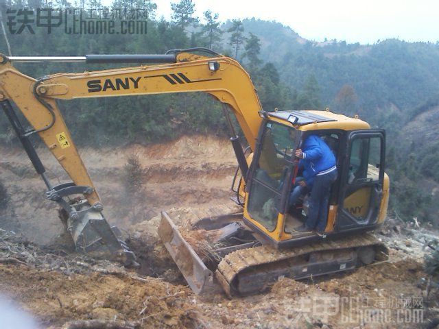 新機(jī)到家啦 最后一輛三一淘汰機(jī)