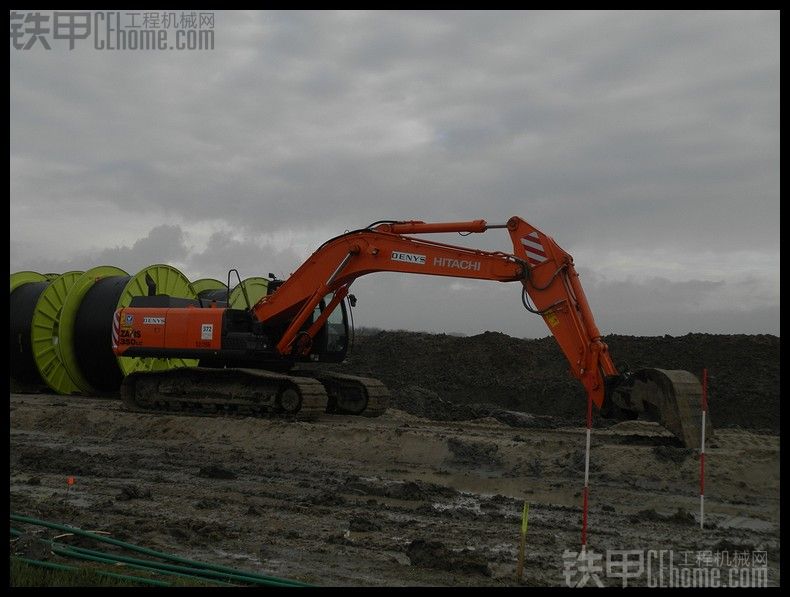 HITACHI ZAXIS 350LCN-5G