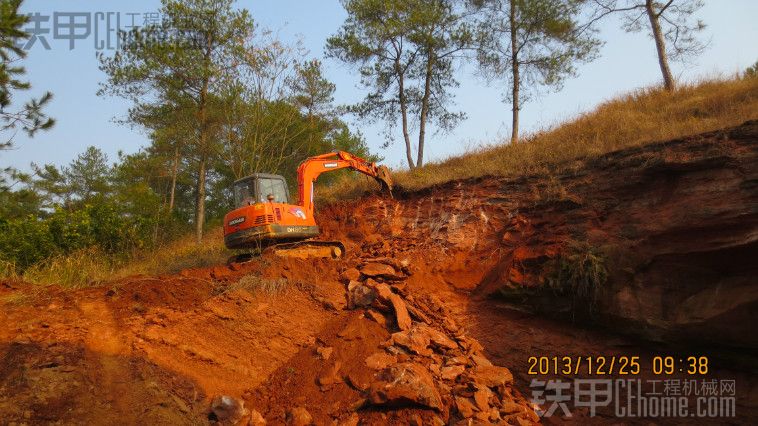 小松最失败的机型？小松PC56-7挖掘机5300小时使用报告（附斗山DH55 GOLD美图）