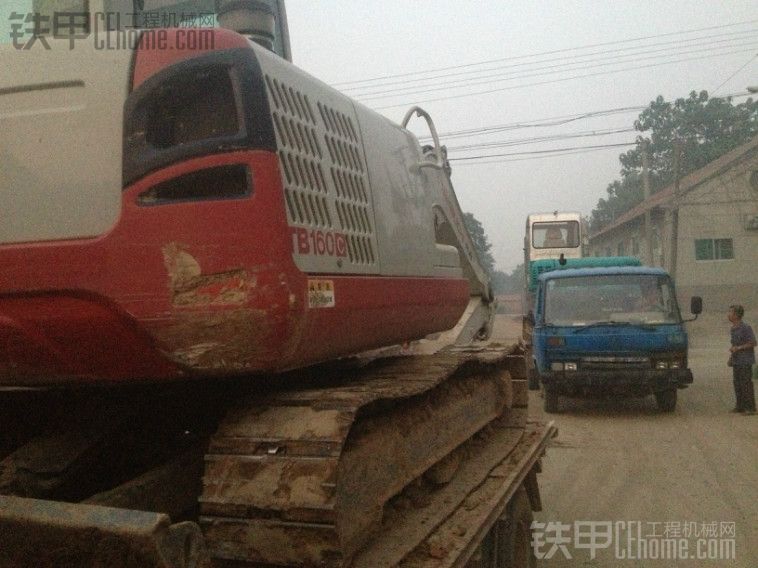 出去干活時候拍的!!我一個車司機一個車,