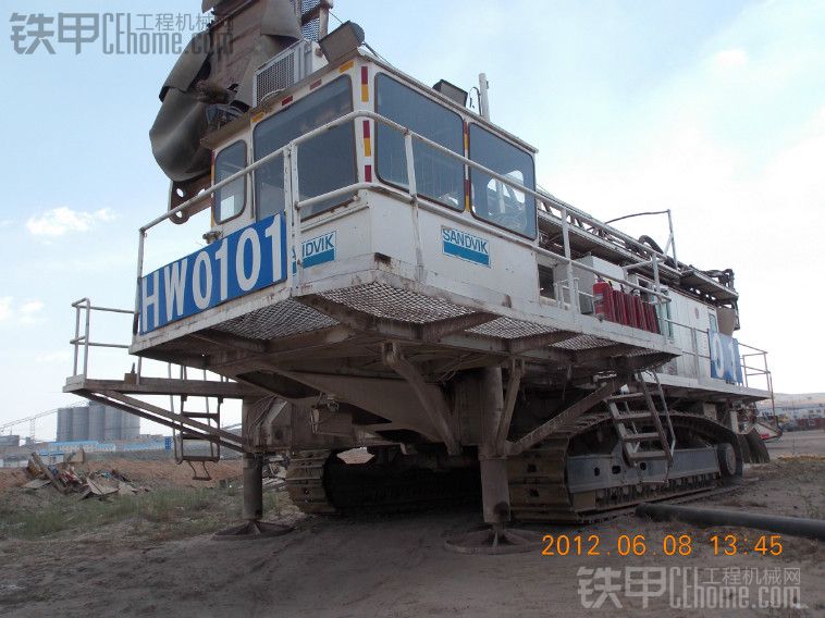 矿场冒死抢拍—高清山特维克 大号牙轮钻 及其它巨型矿山设备欣赏