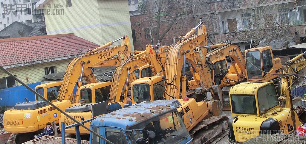 繼續(xù)上圖~！重慶長壽日立ZAXIS470挖掘機(jī)及其他