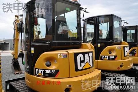 卡特305.5E小型挖掘机致富奔小康。