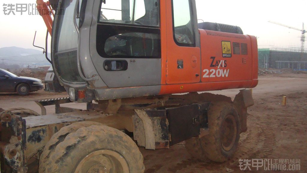 出售进口轮式挖掘机ZX160