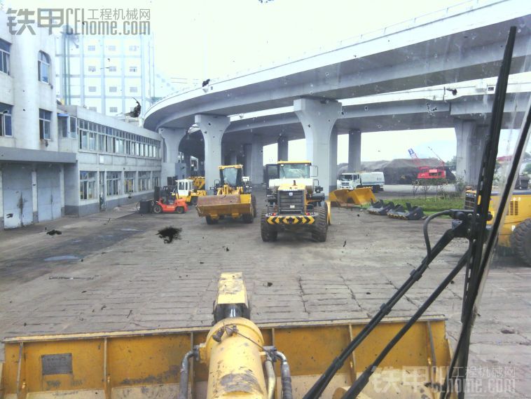 连云港的一些装载机和称重设备