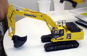 KOMATSU PC490LC-10 .