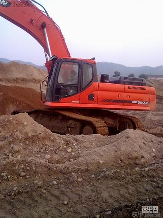 DOOSAN（斗山）380+420外觀